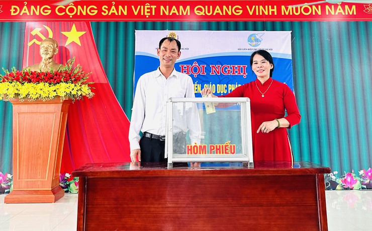 Hội Liên hiệp Phụ nữ xã Suối Hai đã phát động phong trào “Hướng về đồng bào vùng lũ” - Ảnh 1.