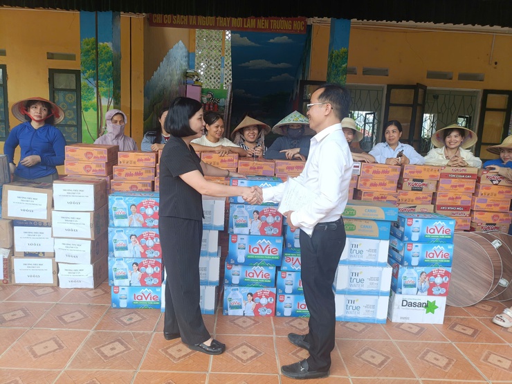 Trường Tiểu học Thanh Văn hướng về vùng lũ Thái Nguyên- Ảnh 1.