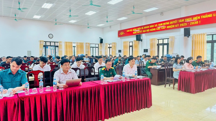 Xã Tam Hưng xét duyệt tuổi đời, chính trị, văn hóa Nam công dân gọi nhập ngũ năm 2026- Ảnh 1.