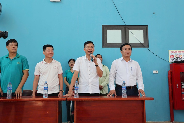 Giải cầu lông vô địch – Các tay vợt thi đua tranh tài trong khuôn khổ hội thao thể dục thể thao xã Ứng Thiên năm 2025- Ảnh 1.
