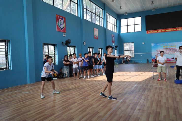 Giải cầu lông vô địch – Các tay vợt thi đua tranh tài trong khuôn khổ hội thao thể dục thể thao xã Ứng Thiên năm 2025- Ảnh 10.