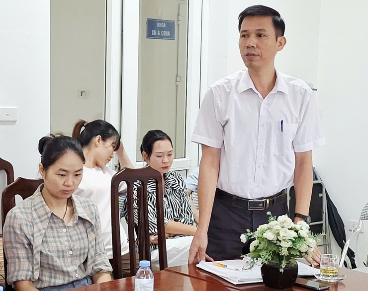 UBND xã làm việc với Trạm Y tế xã nghe báo cáo tình hình hoạt động- Ảnh 7.