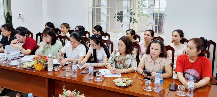 UBND xã làm việc với Trạm Y tế xã nghe báo cáo tình hình hoạt động- Ảnh 4.