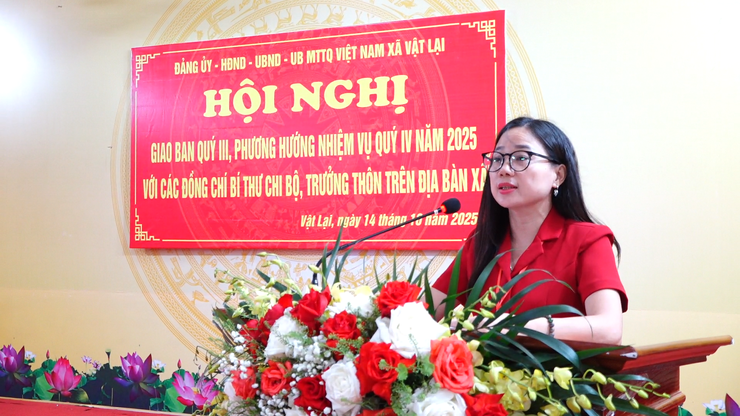 Hội nghị giao ban với các đồng chí Bí thư Chi bộ, Trưởng thôn, đánh giá kết quả quý III, triển khai nhiệm vụ quý IV, năm 2025- Ảnh 7.