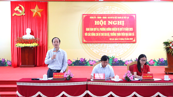 Hội nghị giao ban với các đồng chí Bí thư Chi bộ, Trưởng thôn, đánh giá kết quả quý III, triển khai nhiệm vụ quý IV, năm 2025- Ảnh 8.