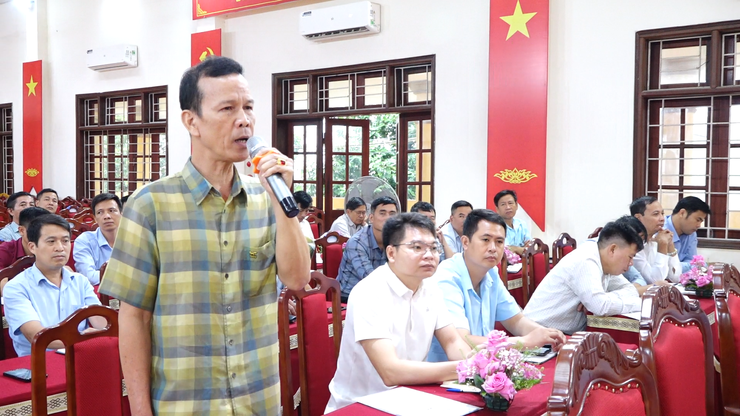 Hội nghị giao ban với các đồng chí Bí thư Chi bộ, Trưởng thôn, đánh giá kết quả quý III, triển khai nhiệm vụ quý IV, năm 2025- Ảnh 9.