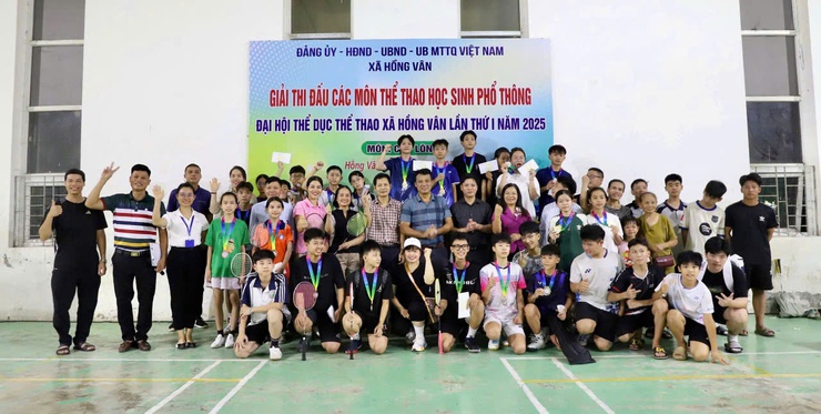 XÃ HỒNG VÂN: TỔ CHỨC THÀNH CÔNG GIẢI CẦU LÔNG HỌC SINH (TRONG KHUÔN KHỔ ĐẠI HỘI TDTT XÃ HỒNG VÂN LẦN THỨ I NĂM 2025)- Ảnh 9.