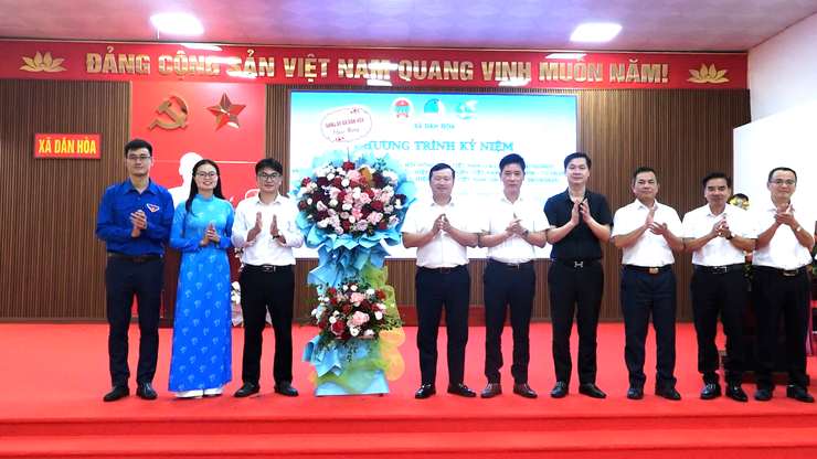 XÃ DÂN HÒA: KỶ NIỆM 95 NĂM NGÀY TRUYỀN THỐNG HỘI NÔNG DÂN VIỆT NAM, 69 NĂM NGÀY TRUYỀN THỐNG HỘI LIÊN HIỆP THANH NIÊN VIỆT NAM VÀ 95 NĂM NGÀY THÀNH LẬP HỘI LIÊN HIỆP PHỤ NỮ VIỆT NAM- Ảnh 1.