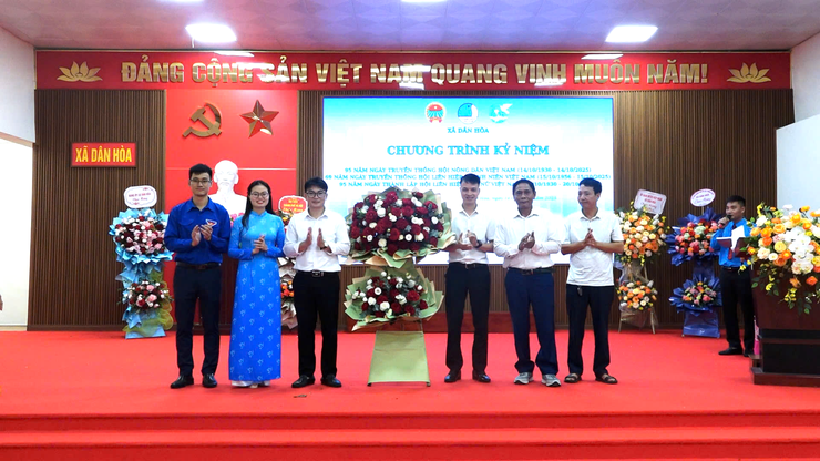 XÃ DÂN HÒA: KỶ NIỆM 95 NĂM NGÀY TRUYỀN THỐNG HỘI NÔNG DÂN VIỆT NAM, 69 NĂM NGÀY TRUYỀN THỐNG HỘI LIÊN HIỆP THANH NIÊN VIỆT NAM VÀ 95 NĂM NGÀY THÀNH LẬP HỘI LIÊN HIỆP PHỤ NỮ VIỆT NAM- Ảnh 4.