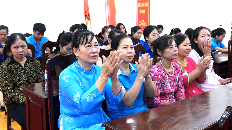 XÃ DÂN HÒA: KỶ NIỆM 95 NĂM NGÀY TRUYỀN THỐNG HỘI NÔNG DÂN VIỆT NAM, 69 NĂM NGÀY TRUYỀN THỐNG HỘI LIÊN HIỆP THANH NIÊN VIỆT NAM VÀ 95 NĂM NGÀY THÀNH LẬP HỘI LIÊN HIỆP PHỤ NỮ VIỆT NAM- Ảnh 7.