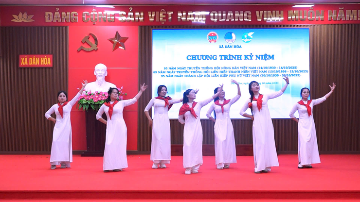 XÃ DÂN HÒA: KỶ NIỆM 95 NĂM NGÀY TRUYỀN THỐNG HỘI NÔNG DÂN VIỆT NAM, 69 NĂM NGÀY TRUYỀN THỐNG HỘI LIÊN HIỆP THANH NIÊN VIỆT NAM VÀ 95 NĂM NGÀY THÀNH LẬP HỘI LIÊN HIỆP PHỤ NỮ VIỆT NAM- Ảnh 14.
