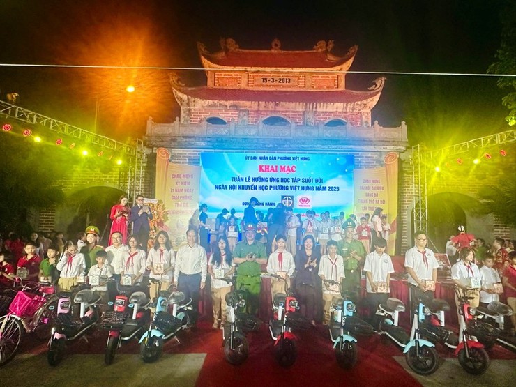 Công an phường Việt Hưng lan tỏa hành động đẹp vì cộng đồng- Ảnh 1.
