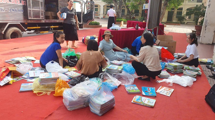 Trường Tiểu học Sơn Đông ủng hộ học sinh xã Võ Nhai, Thái Nguyên gần 100 triệu đồng- Ảnh 2.