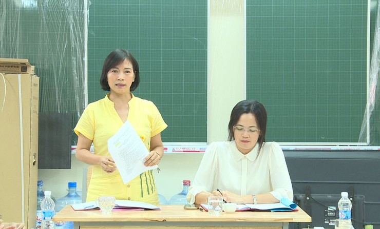 Đoàn giám sát của HĐND xã tiến hành giám sát công tác tổ chức ăn bán trú tại trường Tiểu học Vân Nam và trường Tiểu học Vân Hà- Ảnh 4.