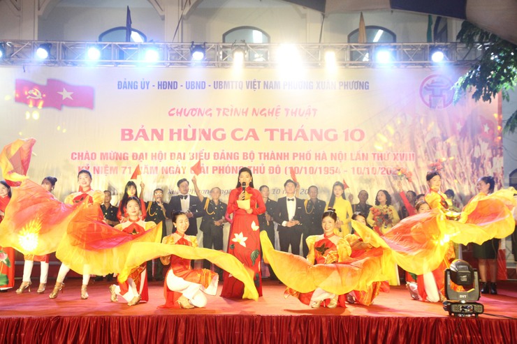 Tự hào Thủ đô anh hùng với “Bản hùng ca tháng 10” phường Xuân Phương- Ảnh 9.