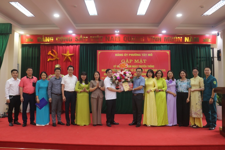 ĐẢNG ỦY PHƯỜNG TÂY MỖ TỔ CHỨC GẶP MẶT KỶ NIỆM CÁC NGÀNH CÔNG TÁC XÂY DỰNG ĐẢNG- Ảnh 5.