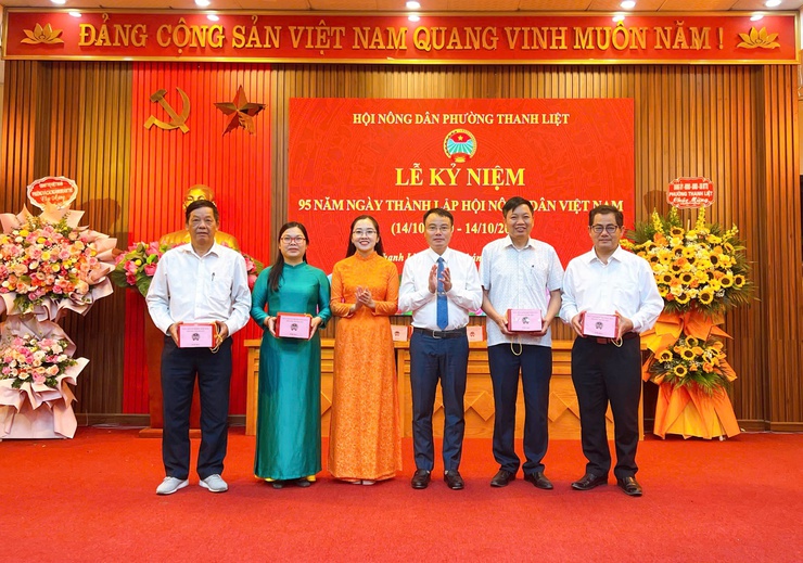 Hội Nông dân phường Thanh Liệt: Kỷ niệm 95 năm ngày thành lập Hội Nông dân Việt Nam- Ảnh 9.