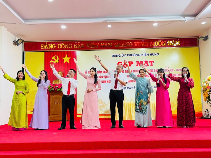 Đảng ủy phường Kiến Hưng gặp mặt cán bộ nhân ngày truyền thống các Ban xây dựng Đảng- Ảnh 10.