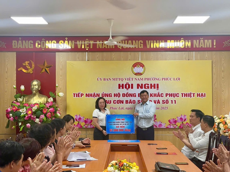 Uỷ ban MTTQ Việt Nam phường Phúc Lợi tổ chức hội nghị tiếp nhận ủng hộ đồng bào bị thiệt hại do cơn bão số 10, 11- Ảnh 4.