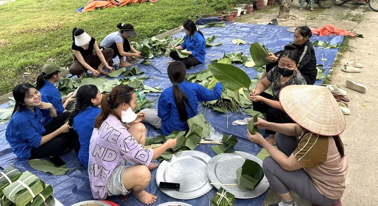 Phường Chương Mỹ chung sức hướng về đồng bào các địa phương bị ảnh hưởng do bão số 10 và 11 gây ra- Ảnh 10.