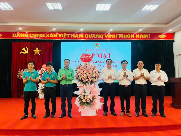 HỘI NÔNG DÂN XÃ BA VÌ GẶP MẶT KỶ NIỆM 95 NĂM NGÀY THÀNH LẬP HỘI NÔNG DÂN VIỆT NAM (14/10/1930 – 14/10/2025)- Ảnh 1.