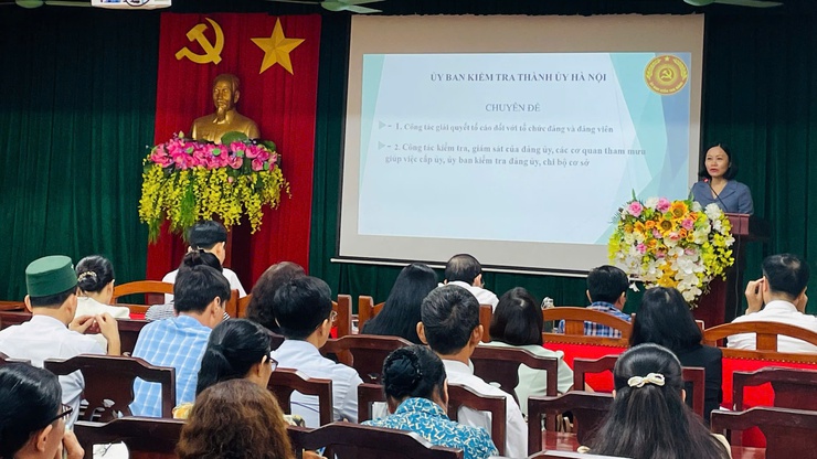 Đảng ủy xã Phúc Thọ tập huấn nghiệp vụ công tác kiểm tra, giám sát và kỷ luật của Đảng năm 2025- Ảnh 5.