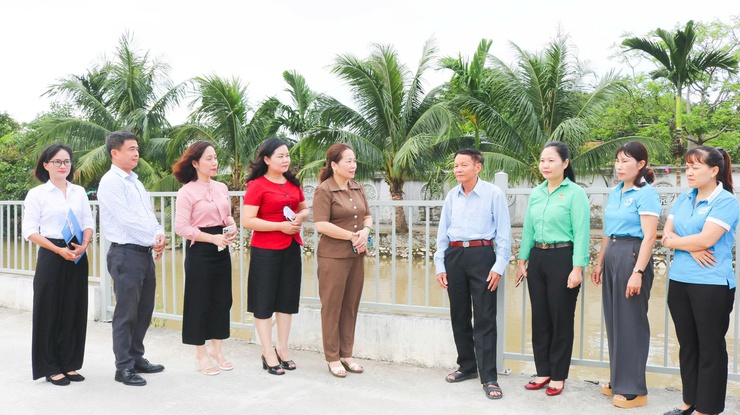 Chi hội Phụ nữ thôn Quảng Yên gắn biển công trình "Phòng, chống đuối nước" – Hành động thiết thực vì an toàn cộng đồng- Ảnh 4.