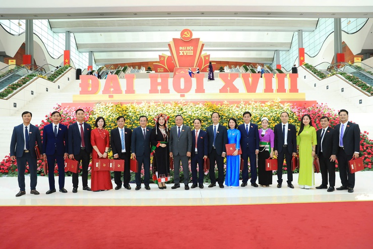 Đoàn đại biểu xã Suối Hai dự Đại hội đại biểu Đảng bộ Thành phố Hà Nội lần thứ XVIII, nhiệm kỳ 2025–2030- Ảnh 5.