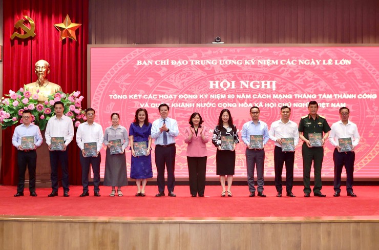 Tiên phong, đột phá trong kỷ nguyên mới - Phát triển Thủ đô Hà Nội văn minh, hiện đại, hạnh phúc- Ảnh 9.