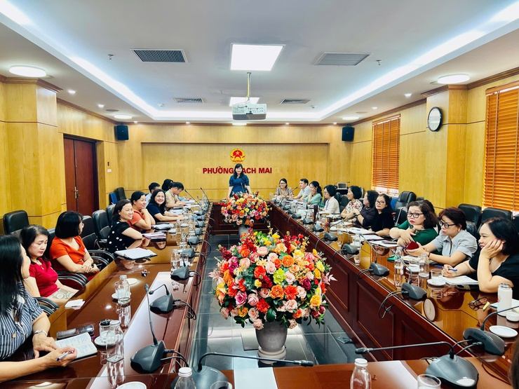 UBND PHƯỜNG BẠCH MAI TRIỂN KHAI NHIỆM VỤ TRỌNG TÂM NĂM HỌC 2025-2026 TẠI CÁC TRƯỜNG MẦM NON, TIỂU HỌC, THCS CÔNG LẬP- Ảnh 1.