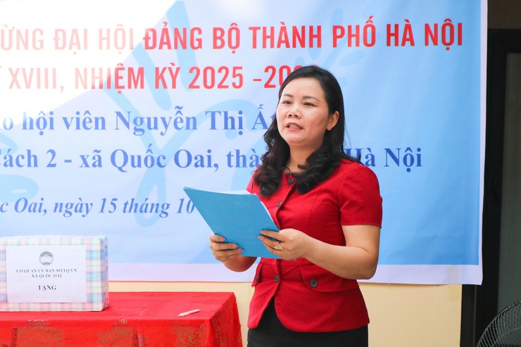 Hội LHPN xã Quốc Oai bàn giao nhà mái ấm tình thương cho hội viên phụ nữ có hoàn cảnh khó khăn tại thôn Phượng Cách 2- Ảnh 3.