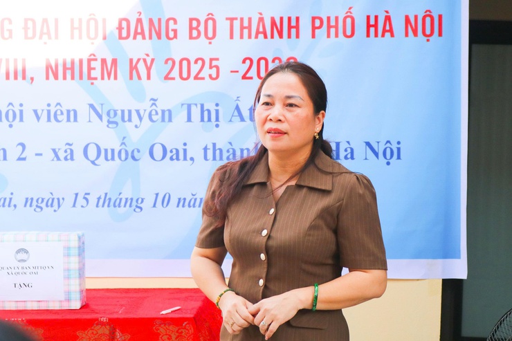 Hội LHPN xã Quốc Oai bàn giao nhà mái ấm tình thương cho hội viên phụ nữ có hoàn cảnh khó khăn tại thôn Phượng Cách 2- Ảnh 4.