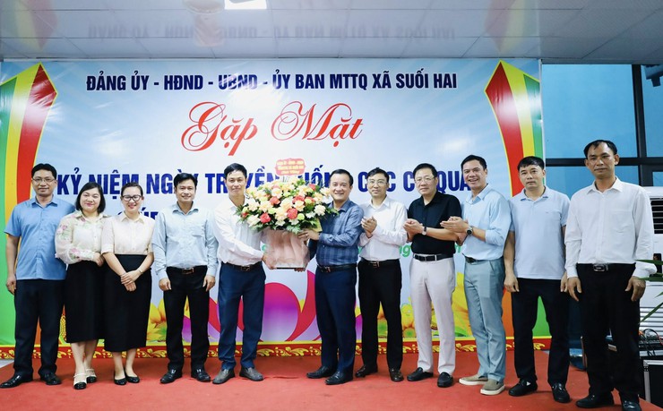 Đảng ủy xã Suối Hai tổ chức gặp mặt kỷ niệm ngày truyền thống các ngành xây dựng Đảng- Ảnh 3.