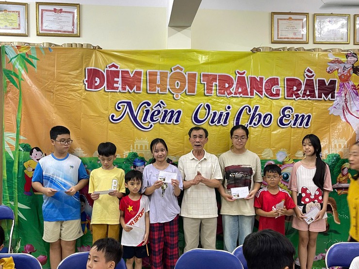 Các địa bàn dân cư phường Đống Đa tổ chức "Đêm hội trăng rằm"- Ảnh 4.