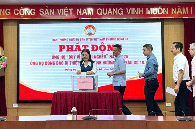 UB MTTQ phường Đống Đa phát động ủng hộ đồng bào bị thiệt hại do cơn bão số 10,11- Ảnh 5.