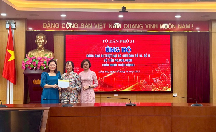 Hơn 800 triệu đồng ủng hộ đồng bào bị thiệt hại do cơn bão số 10, 11 được đóng góp sau phát động của UB MTTQVN phường Đống Đa- Ảnh 5.