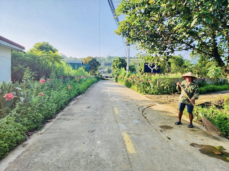Xã Yên Bài chung tay xây dựng thôn, xóm, ngõ sáng – xanh – sạch – đẹp – an toàn- Ảnh 4.