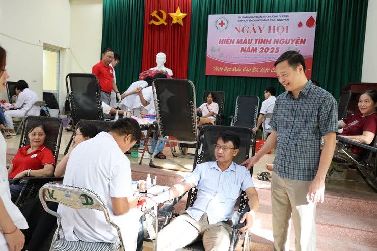 Chương Dương: Ý nghĩa và ấm áp Ngày hội Hiến máu tình nguyện năm 2025- Ảnh 2.
