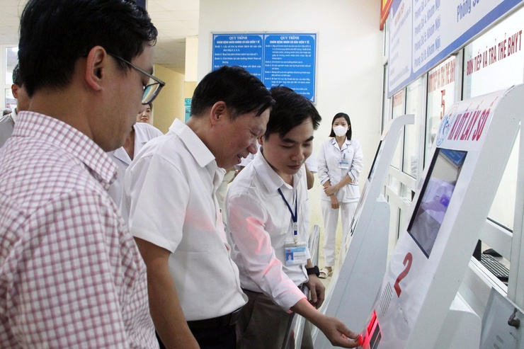 Hà Nội đẩy mạnh triển khai y tế thông minh, nâng cao chất lượng dịch vụ và trải nghiệm cho người dân, du khách- Ảnh 1.