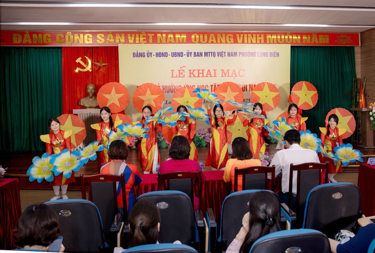 Phường Long Biên phát động Tuần lễ học tập suốt đời năm 2025- Ảnh 9.