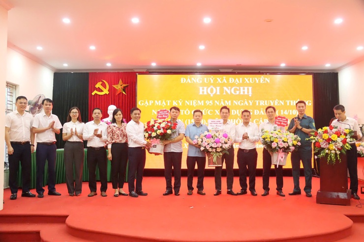 Đảng ủy xã Đại Xuyên gặp mặt cán bộ nhân kỷ niệm ngày truyền thống các Ban xây dựng Đảng- Ảnh 2.