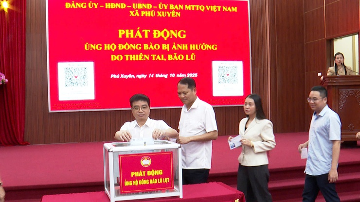 PHÚ XUYÊN PHÁT ĐỘNG THÁNG CAO ĐIỂM “VÌ NGƯỜI NGHÈO” NĂM 2025 VÀ ỦNG HỘ ĐỒNG BÀO BỊ ẢNH HƯỞNG DO THIÊN TAI, BÃO LŨ- Ảnh 3.