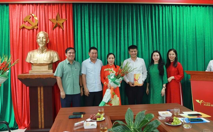 Phường Xuân Đỉnh kỷ niệm 95 năm Ngày truyền thống các ban Đảng, hướng tới xây dựng tổ chức Đảng vững mạnh, toàn diện- Ảnh 3.