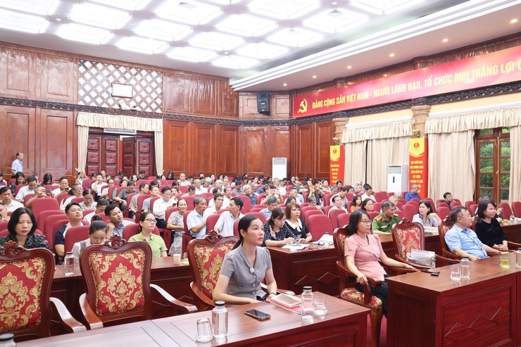 Tập huấn công tác kiểm tra, giám sát, thi hành kỷ luật Đảng tổ chức xây dựng Đảng năm 2025.
- Ảnh 1.
