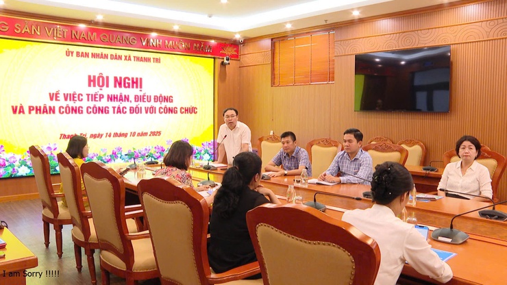 Hội nghị công bố, trao quyết định bổ nhiệm lại, tiếp nhận
và điều động phân công công tác cán bộ tại xã Thanh Trì- Ảnh 5.