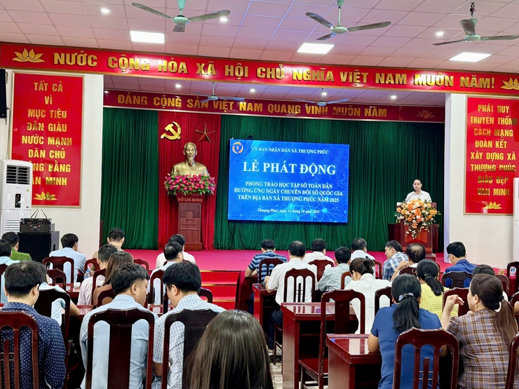 Xã Thượng Phúc phát động phong trào học tập số toàn dân, Hưởng ứng ngày chuyển đổi số quốc gia trên địa bàn- Ảnh 1.