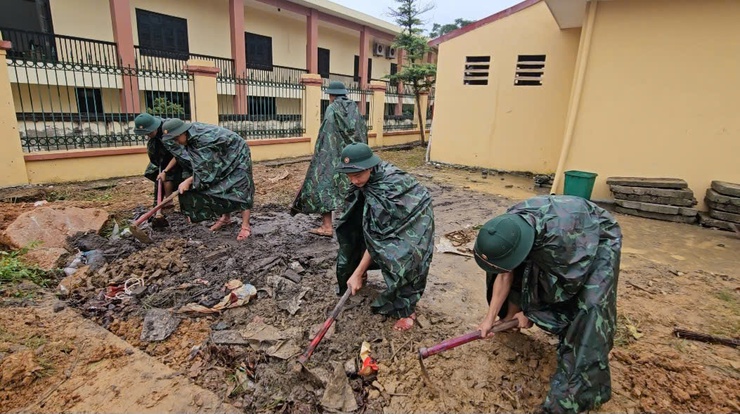 Trường sĩ quan Lục Quân I, Thực hiện nhiệm vụ Hành quân dã ngoại làm công tác dân vận trên địa bàn xã Yên Xuân- Ảnh 2.