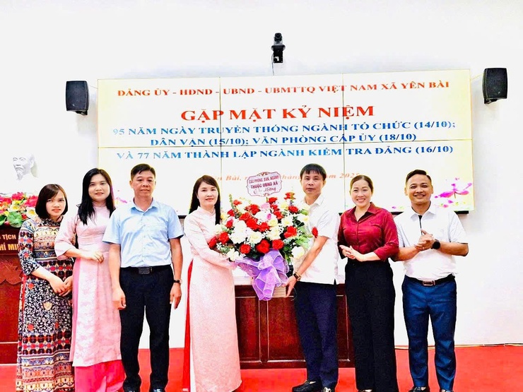 Xã Yên Bài  tổ chức buổi gặp mặt kỷ niệm ngày truyền thống các ban Đảng- Ảnh 5.