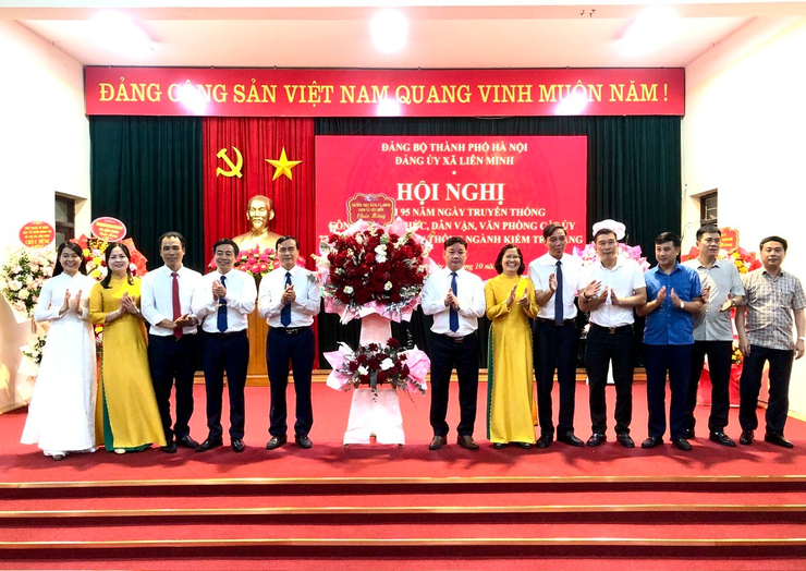 Kỷ niệm 95 năm Ngày truyền thống Công tác Tổ chức, Dân vận, Văn phòng cấp ủy và 77 năm Ngành Kiểm tra Đảng- Ảnh 1.