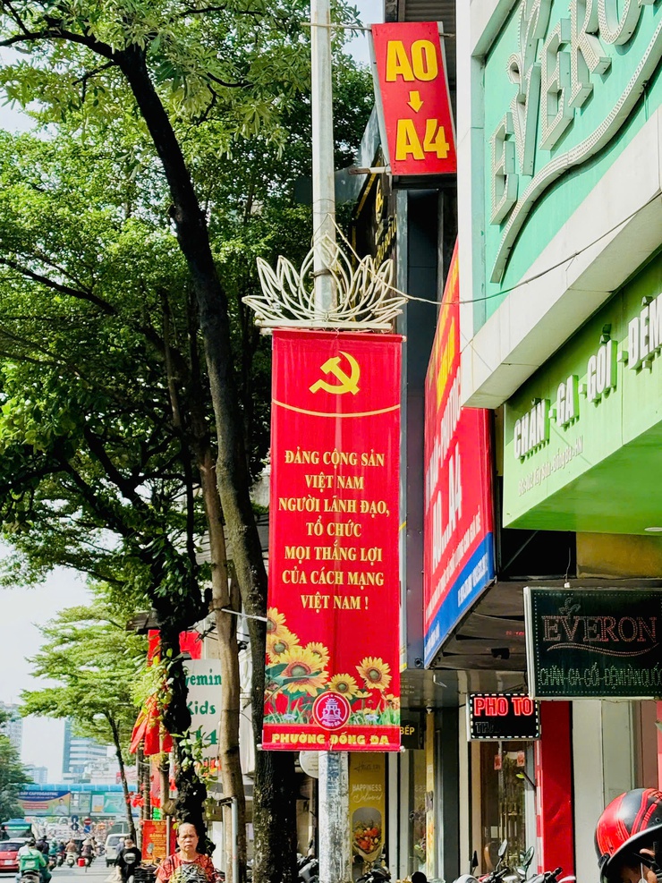 Phường Đống Đa hân hoan chào mừng Đại hội Đảng bộ thành phố Hà Nội lần thứ XVIII- Ảnh 2.